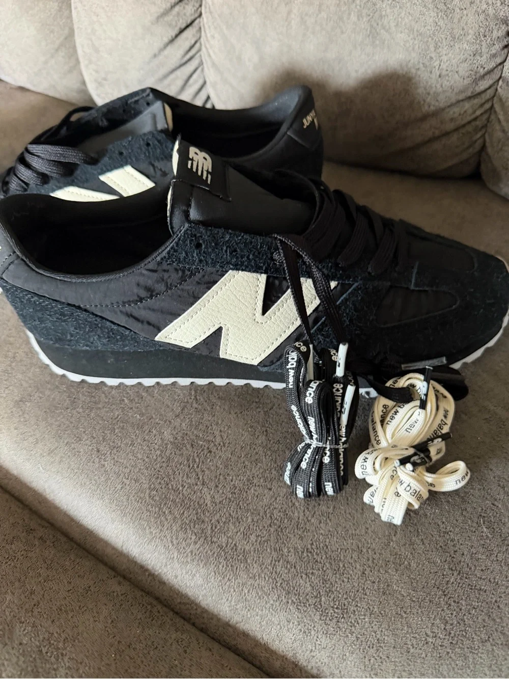 New Balance Black Sneakers with Cream N Logo - Picture 2 of 6